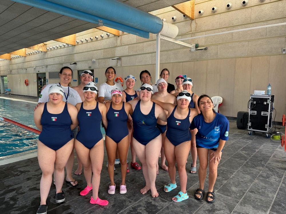 Swim team group photo poolside